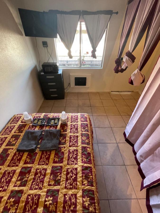 Crown Inn & Suites Spring Valley  Esterno foto