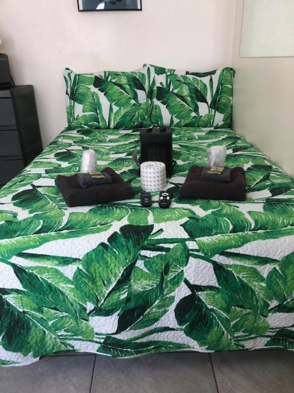 Crown Inn & Suites Spring Valley  Esterno foto